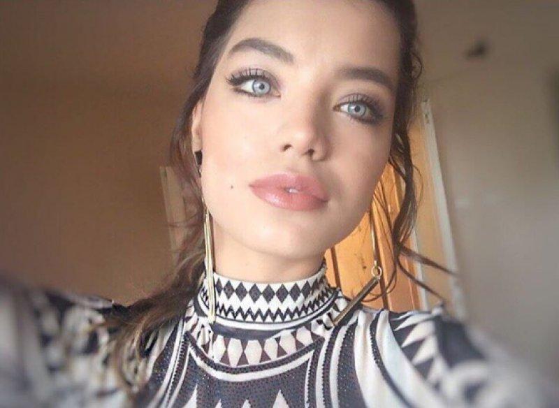 Buse Narcı göz rengini kalıcı olarak değiştirdi 