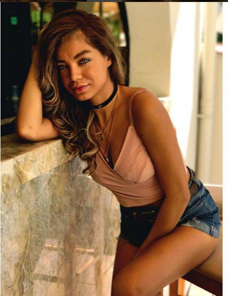 Buse Narcı göz rengini kalıcı olarak değiştirdi 