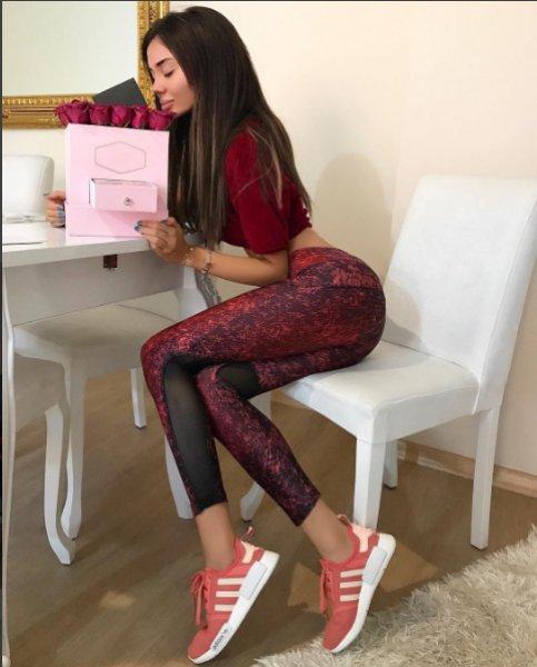 Kıvrımlarıyla nam salmış ünlü isimler 