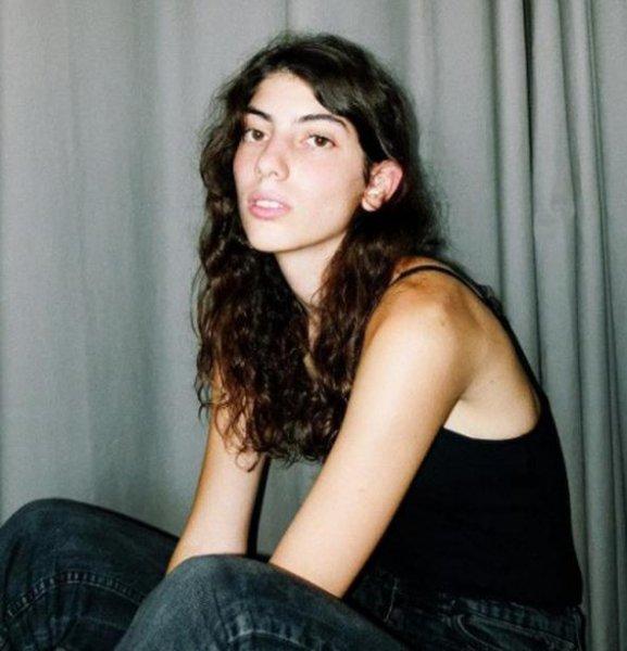 Manken Öykü Baştaş'tan takipçisine sert cevap 