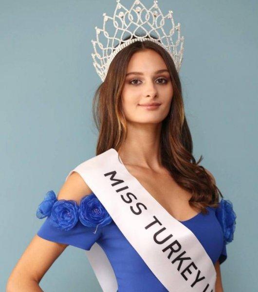 Türkiye'yi Miss Universe'te temsil edecek güzel Pınar Tartan