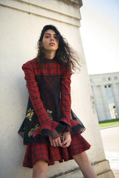 Manken Öykü Baştaş'tan takipçisine sert cevap 