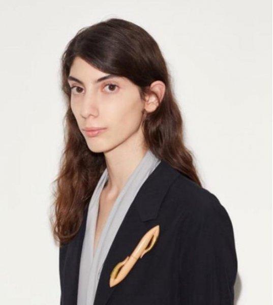 Manken Öykü Baştaş'tan takipçisine sert cevap 