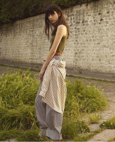 Manken Öykü Baştaş'tan takipçisine sert cevap 