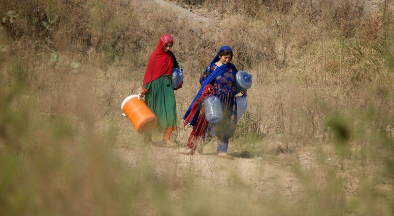Pakistan'da yoksul kız çocuklarının yaşam mücadelesi