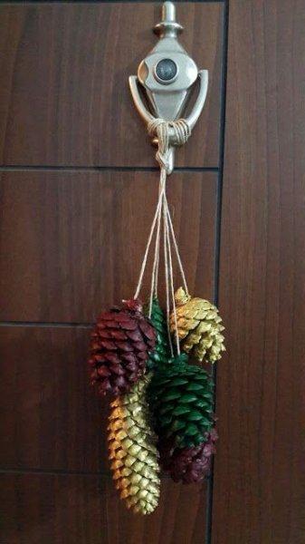 Dekorasyonda kozalak süslemeleri 