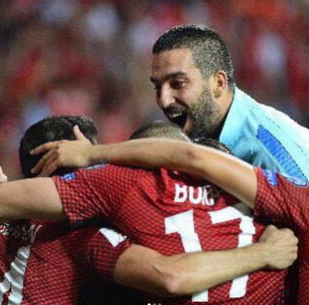 Ünlülerin en çok beğenilen sosyal medya fotoğrafları 