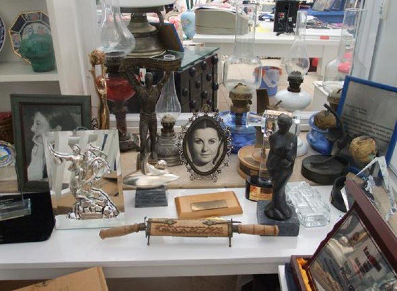 Usta oyuncu Fatma Girik'in mütevazı evi 