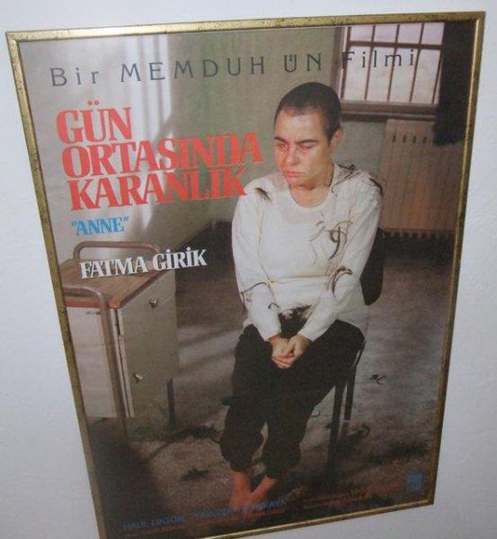 Usta oyuncu Fatma Girik'in mütevazı evi 