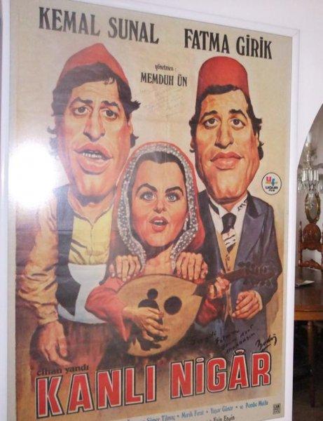 Usta oyuncu Fatma Girik'in mütevazı evi 