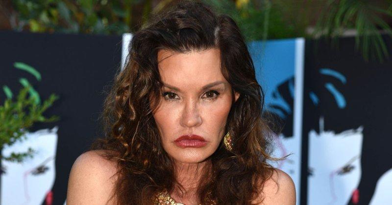 Estetik operasyon ile değişen ünlüler 