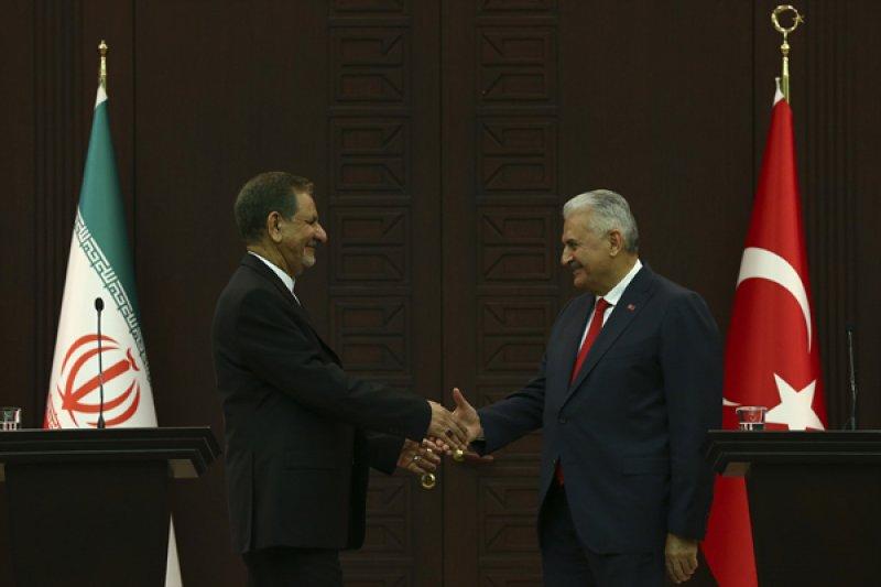 Başbakan Yıldırım, İshak Cihangiri ile basın toplantısı düzenledi - Resim 3
