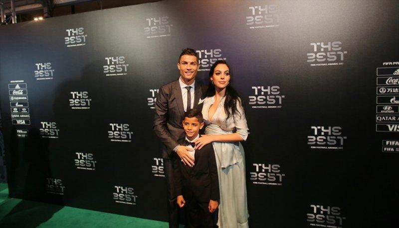 FIFA Yılın Futbolcusu Ödülü Ronaldo'nun oldu
