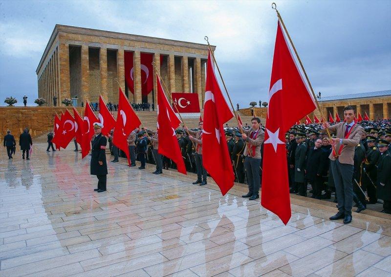 Devlet erkanı Anıtkabir'de