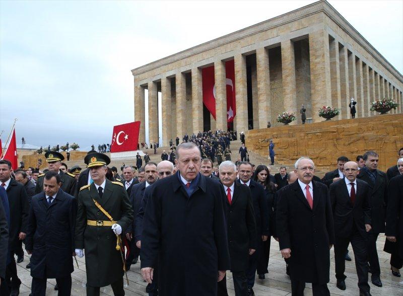 Devlet erkanı Anıtkabir'de