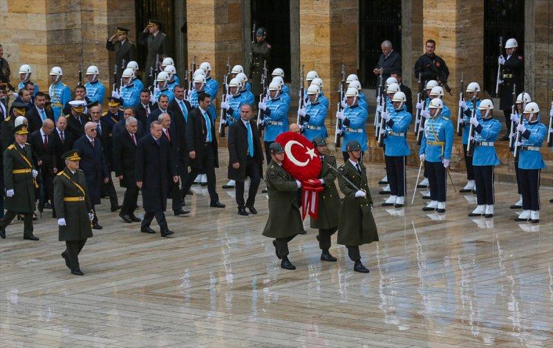 Devlet erkanı Anıtkabir'de