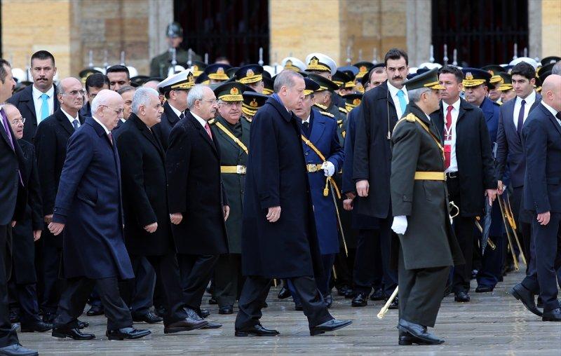 Devlet erkanı Anıtkabir'de