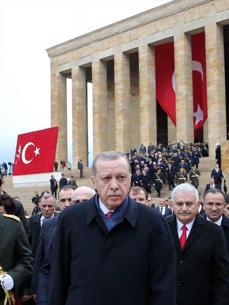 Devlet erkanı Anıtkabir'de