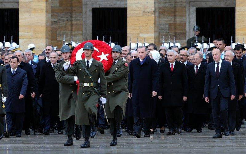 Devlet erkanı Anıtkabir'de