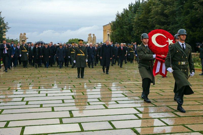 Devlet erkanı Anıtkabir'de