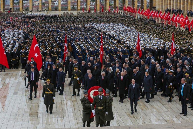 Devlet erkanı Anıtkabir'de