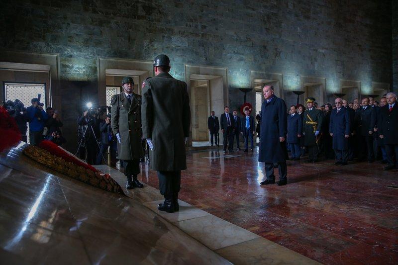 Devlet erkanı Anıtkabir'de
