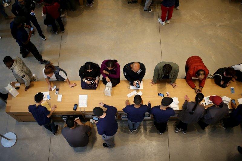 ABD'de iPhone X satışta
