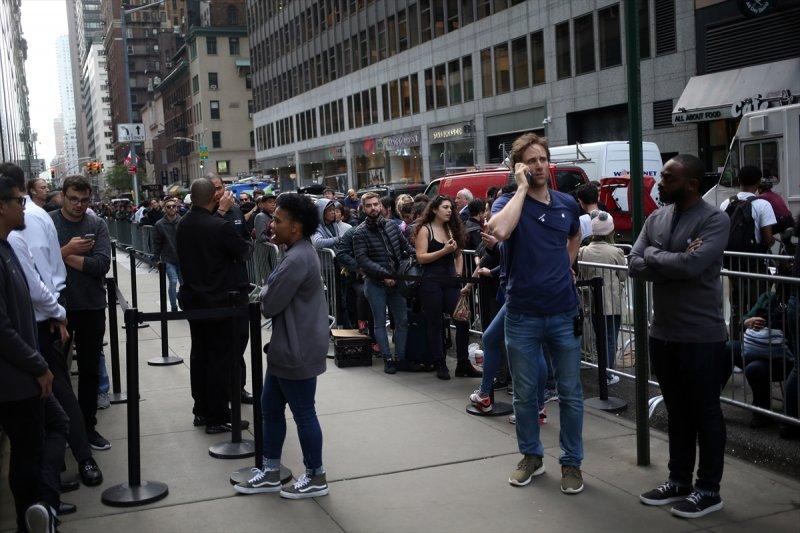 ABD'de iPhone X satışta