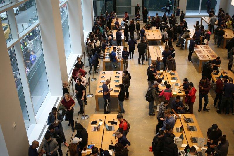 ABD'de iPhone X satışta