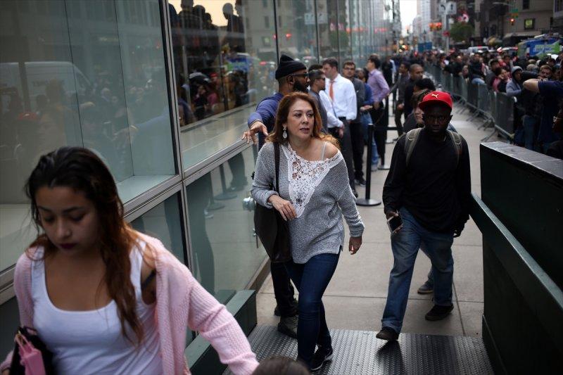 ABD'de iPhone X satışta