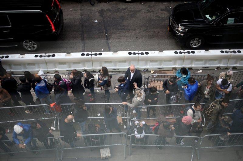 ABD'de iPhone X satışta