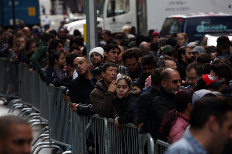 ABD'de iPhone X satışta