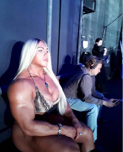 Rusya'nın en kaslı kadını