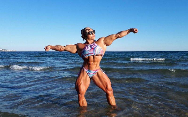 Rusya'nın en kaslı kadını