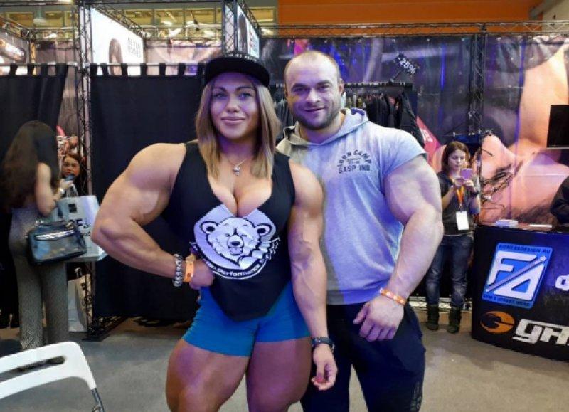 Rusya'nın en kaslı kadını