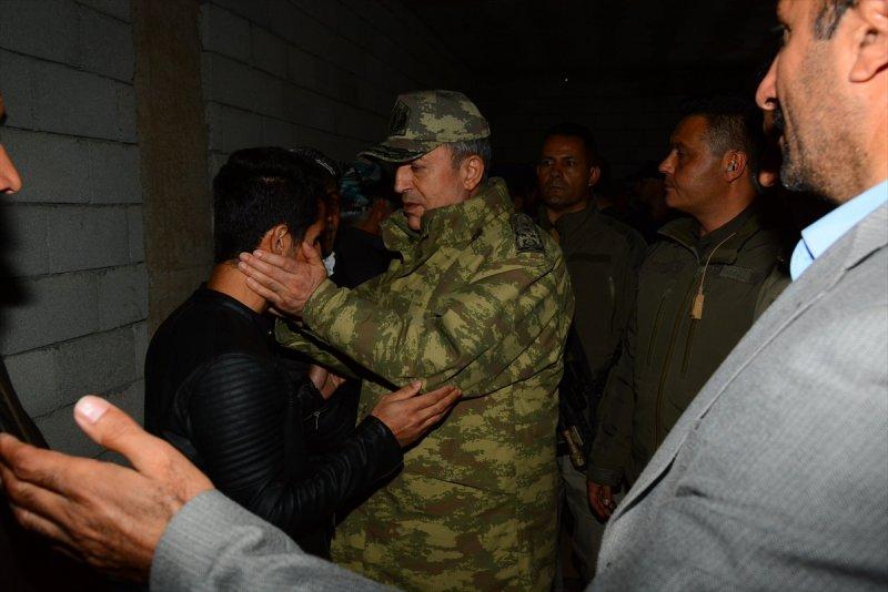 Hulusi Akar Hakkari'de