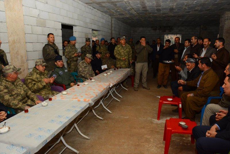 Hulusi Akar Hakkari'de