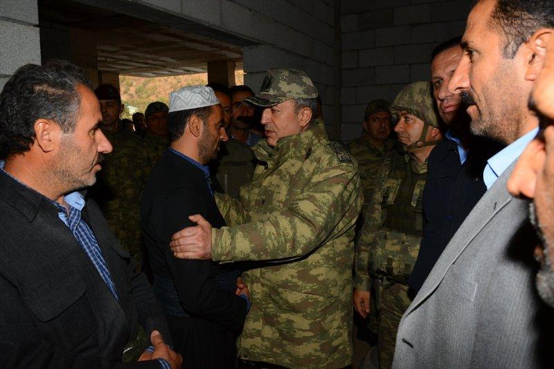 Hulusi Akar Hakkari'de