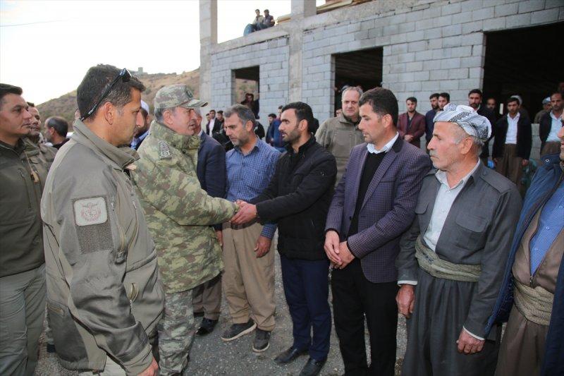 Hulusi Akar Hakkari'de