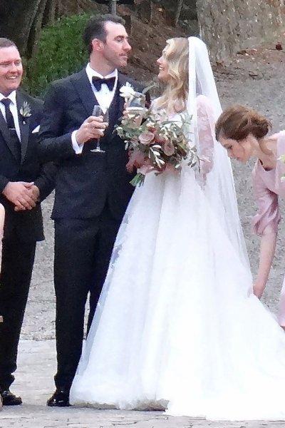 Ünlü manken Kate Upton dünya evine girdi 