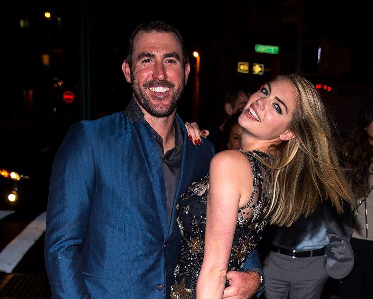 Ünlü manken Kate Upton dünya evine girdi 