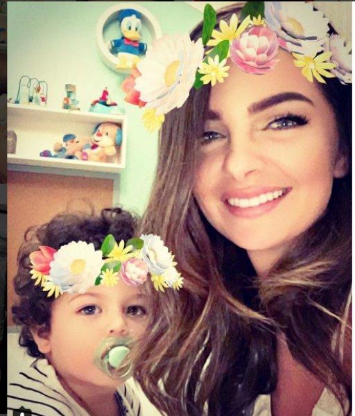 Pelin Karahan: Eşimle günde 15 defa Facetime'dan görüşüyoruz  - Resim 14