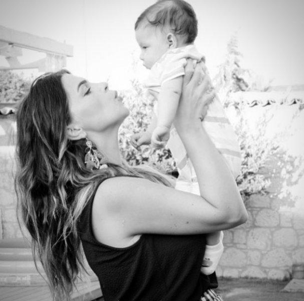 Pelin Karahan: Eşimle günde 15 defa Facetime'dan görüşüyoruz  - Resim 9