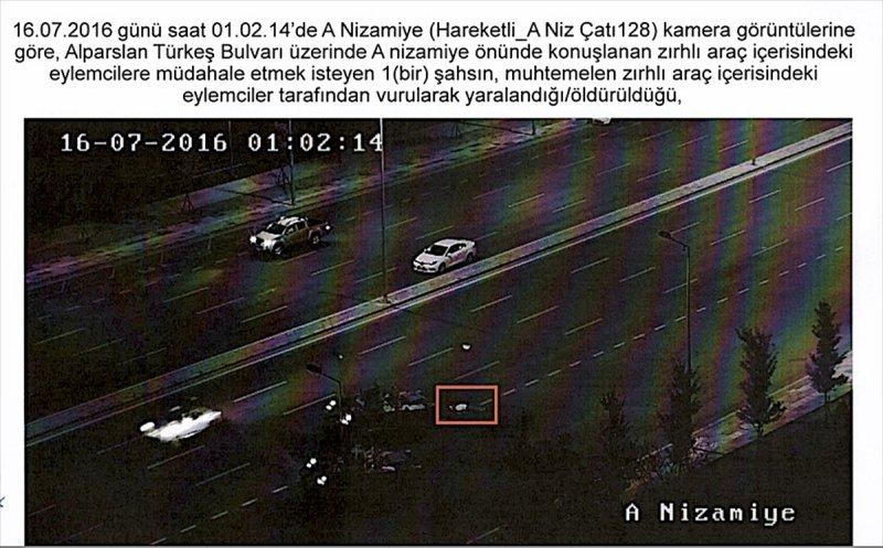 FETÖ'cülerin zırhlı araçlardan sivilleri vurduğu anlar