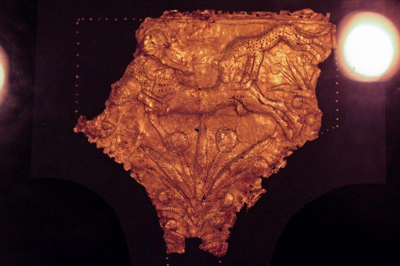 Mısır firavunu Tutankhamun'un altın koleksiyonu sergide