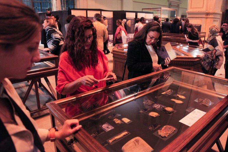 Mısır firavunu Tutankhamun'un altın koleksiyonu sergide