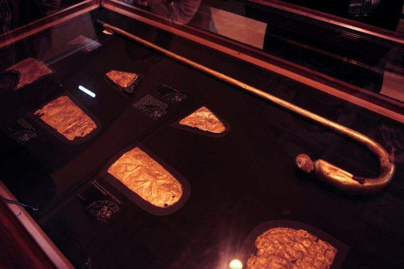 Mısır firavunu Tutankhamun'un altın koleksiyonu sergide