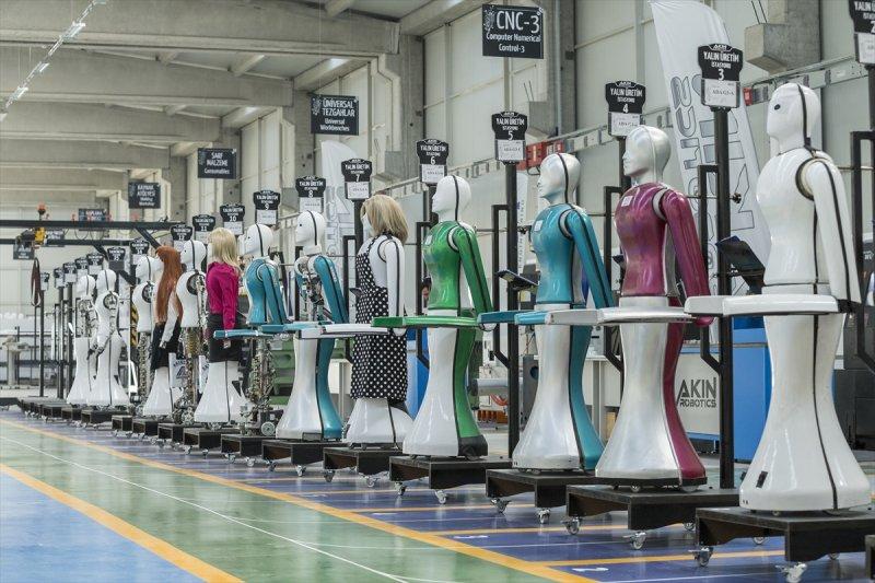 Türkiye'nin ilk insansı robot fabrikası açıldı