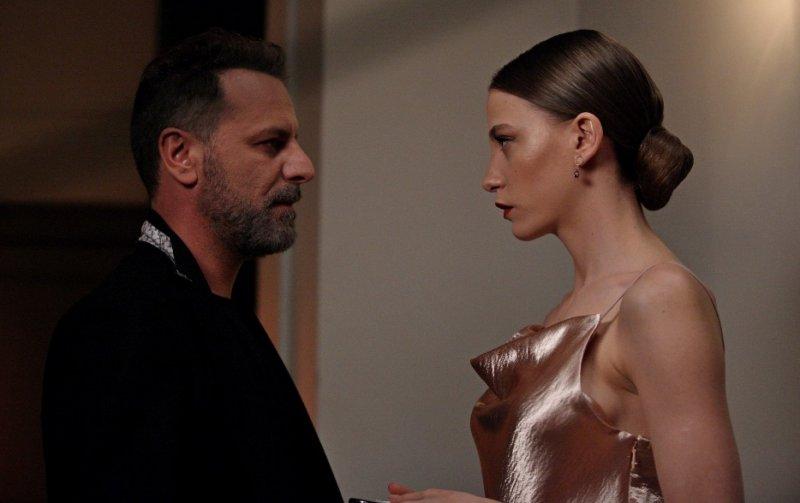 Serenay Sarıkaya'dan Fi açıklaması 