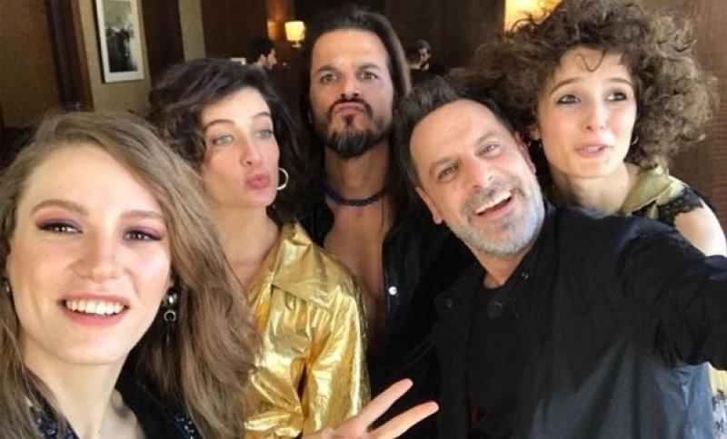 Serenay Sarıkaya'dan Fi açıklaması 